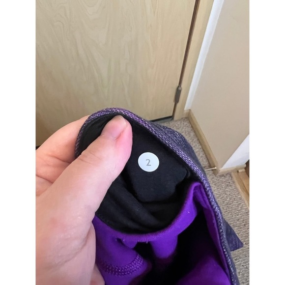Lululemon leggings - Picture 4 of 4